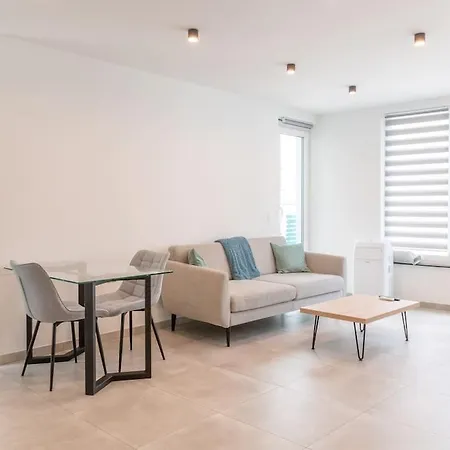 Appartement Superbe Avec Parking *