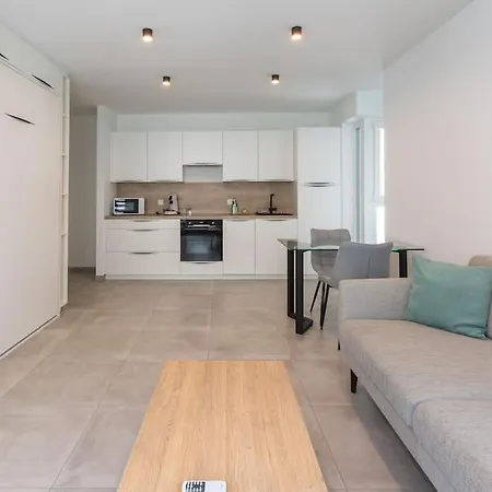 Appartement Superbe Avec Parking Malmedy